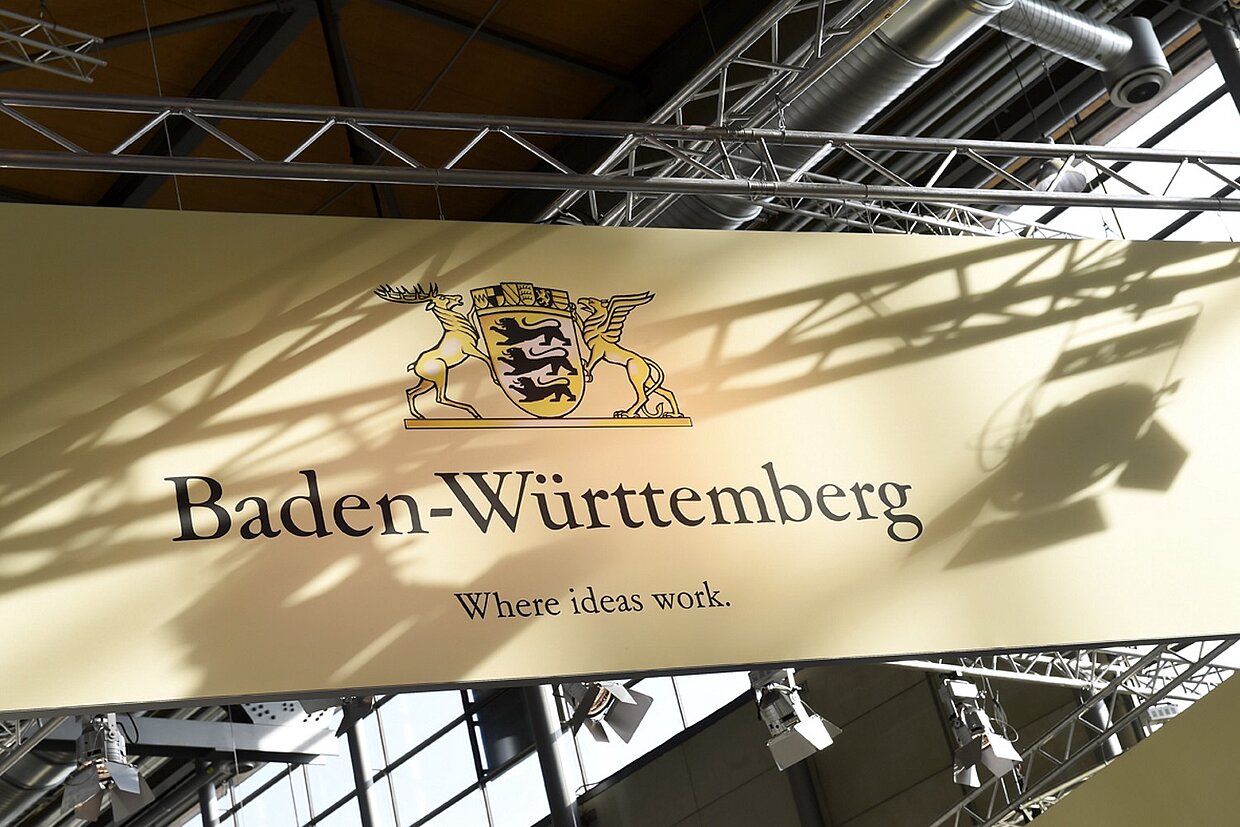 Landeswappen von Baden-Württemberg auf Messestand-Banner